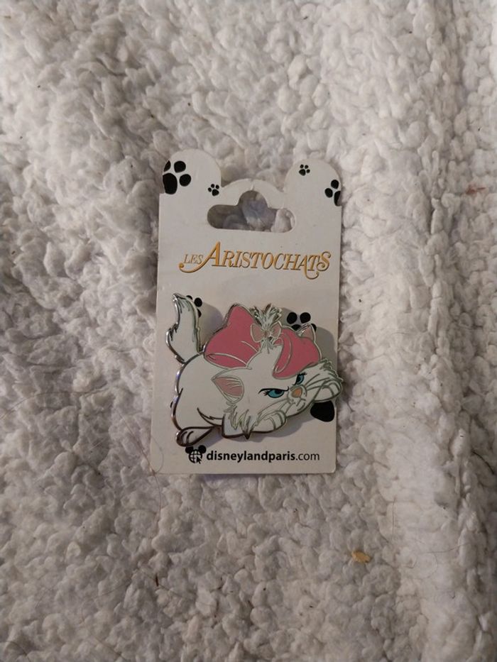 Pins Disney marie disneyland Paris