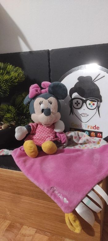 doudou souris minnie mouchoir rose pois triangle noeud coeur jaune rose disney