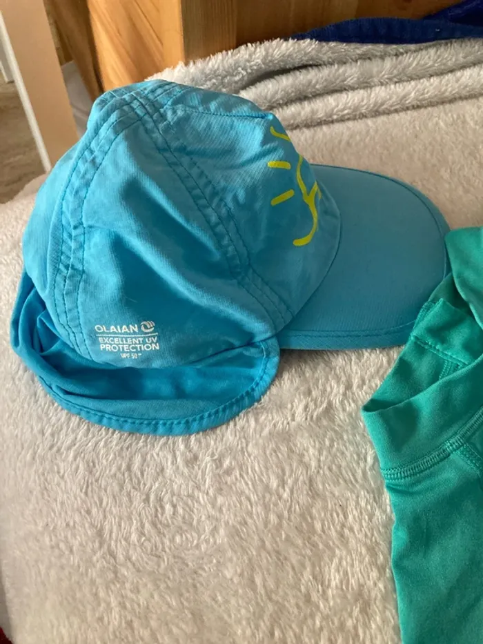 T-shirt et casquette anti UV 6-12mois - photo numéro 3