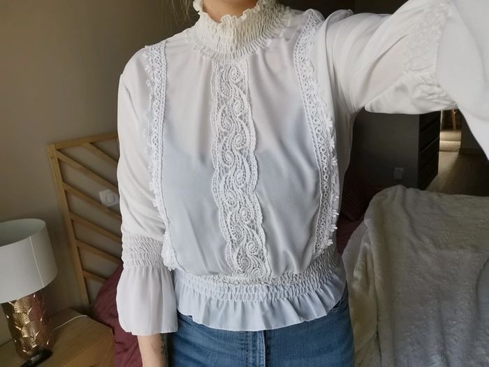 Blouse dentelle blanche