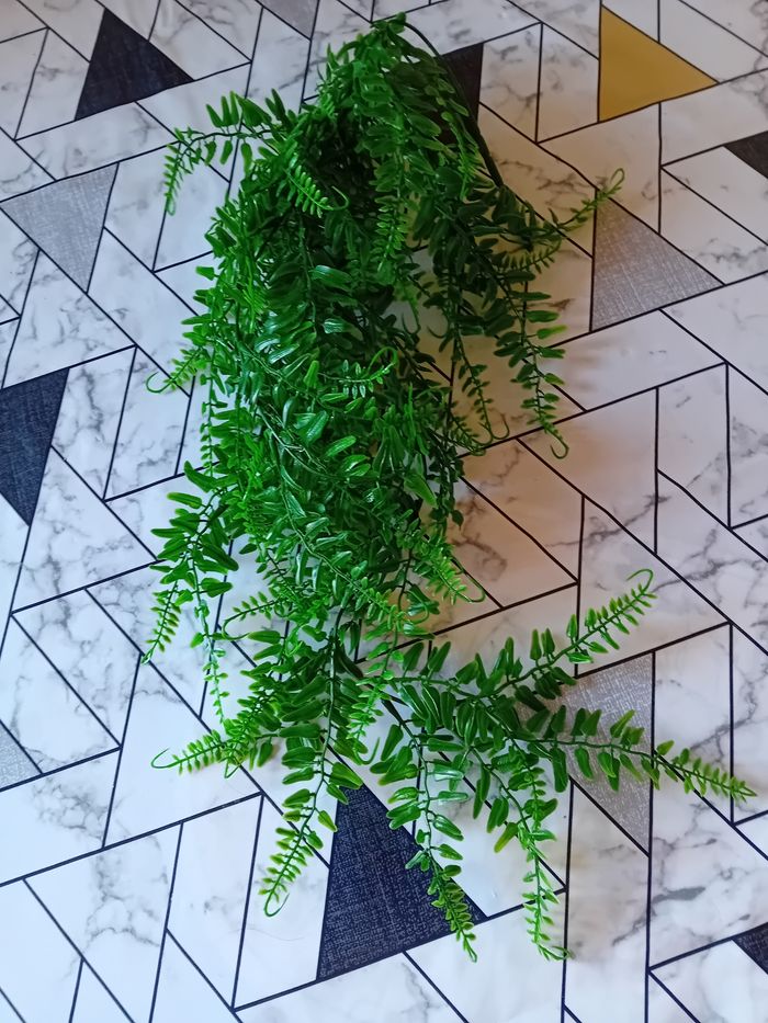 Une tige plante artificielle tombante - photo numéro 2