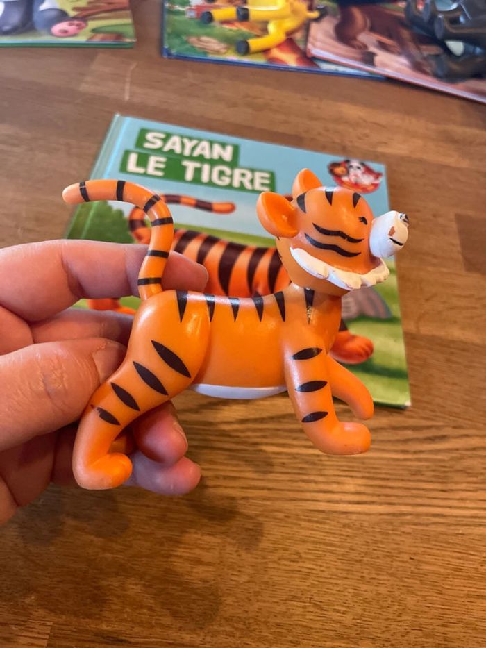 Livre collection Les animaux du zoo Sayan le tigre avec une figurine tigre - photo numéro 2