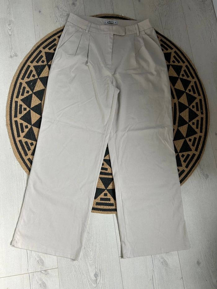 Superbe pantalon femme beige