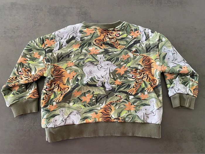 Sweat-shirt kaki avec tigres et éléphants Kenzo taille 6 ans/116 cm - photo numéro 2