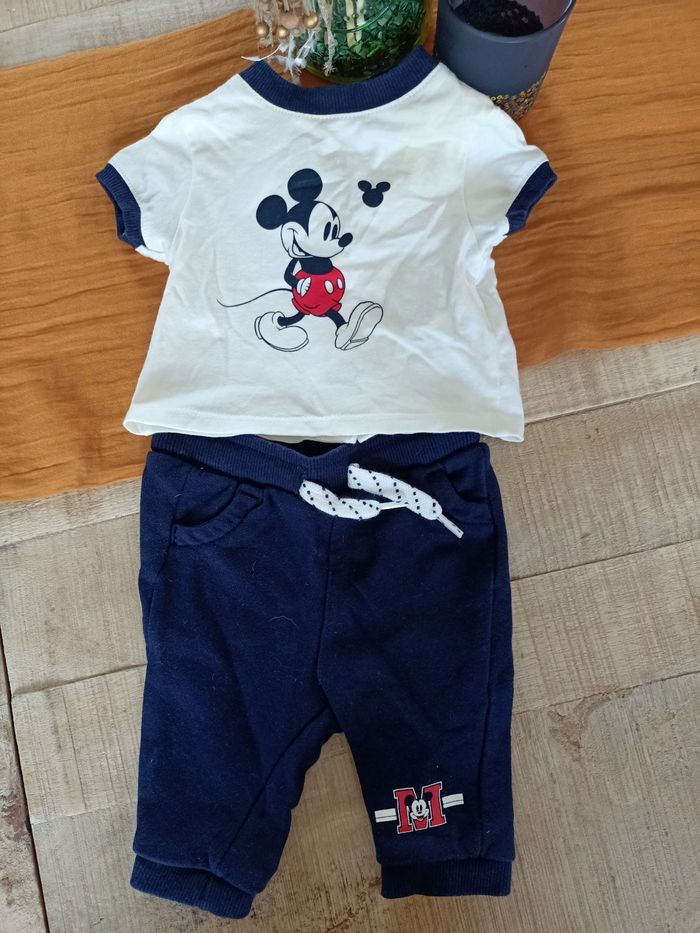 Ensemble Mickey