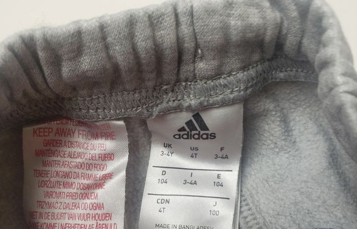 Jogging Adidas taille 3/4ans - photo numéro 5