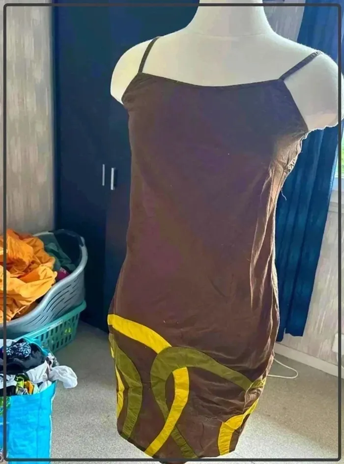 Robe droite  taille  36 - photo numéro 2