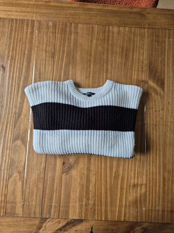 Pull rayé noir et blanc