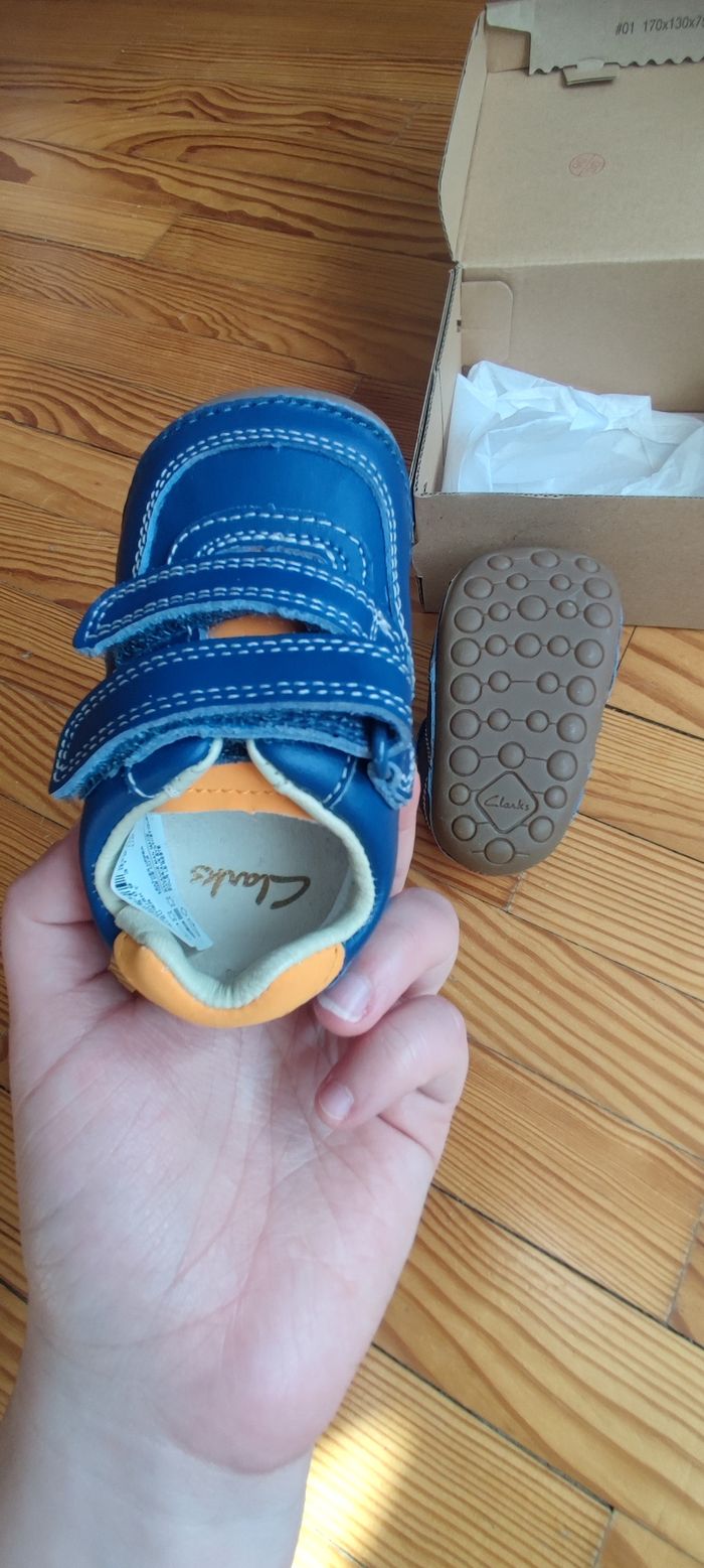Chaussures bébé clarks taille 18 - photo numéro 2