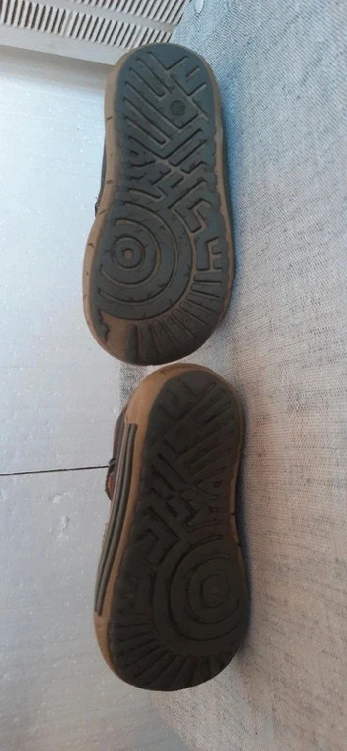Chaussures T 23 - photo numéro 5