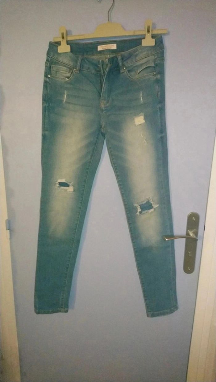 Superbe jeans effet used parfait état taille 36