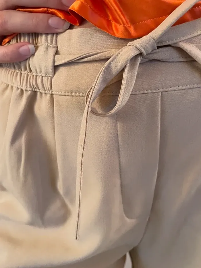 Bermuda beige B.Young 36 neuf - photo numéro 3