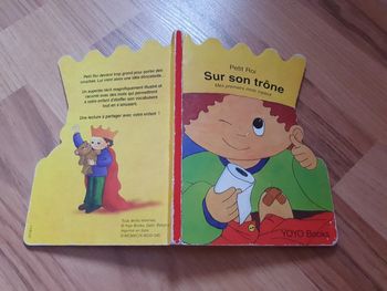 petit roi sur son trone