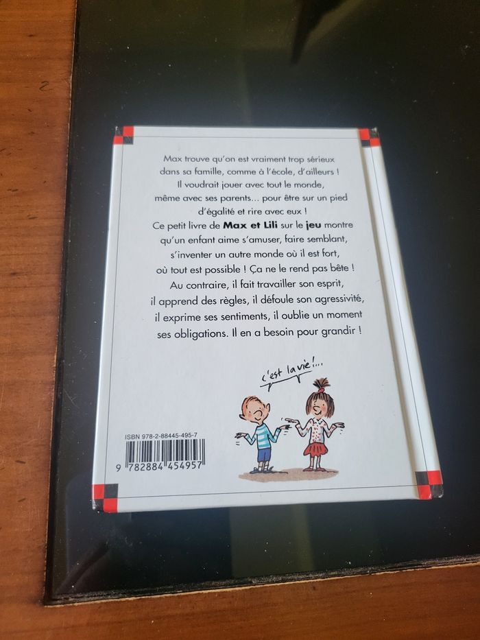 Livre 📖 Max adore jouer - photo numéro 2