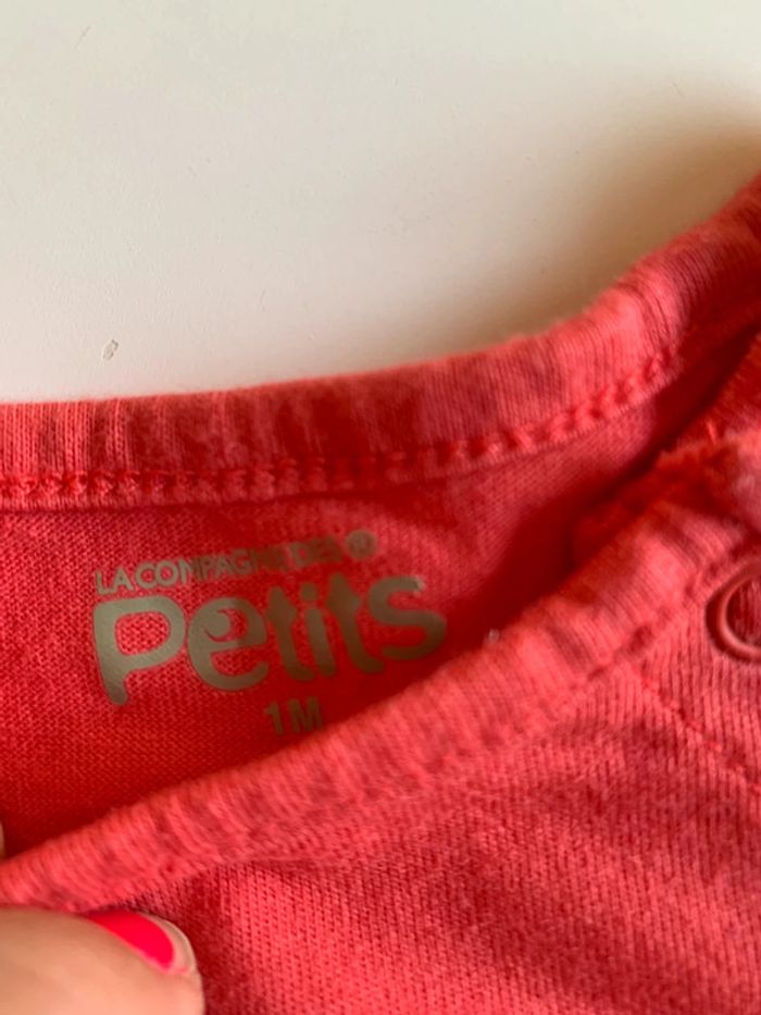 Teeshirt rouge - photo numéro 3