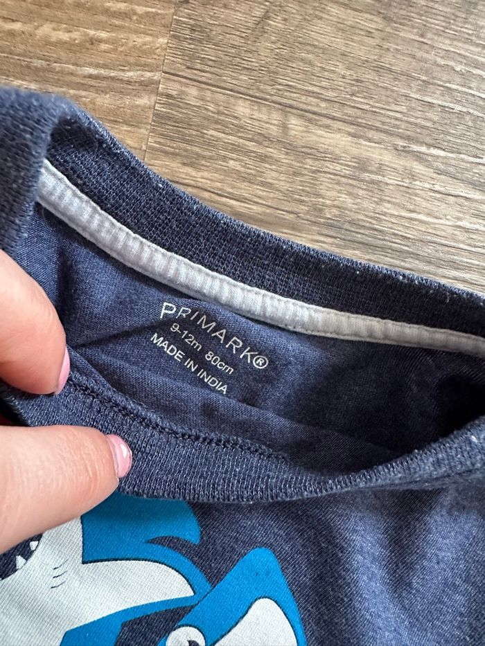 - Tee shirt Primark - 12 mois - Très bon état - photo numéro 2