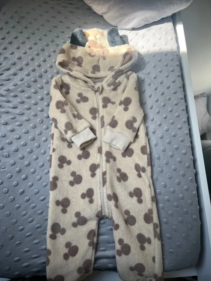 combi pyjama bébé