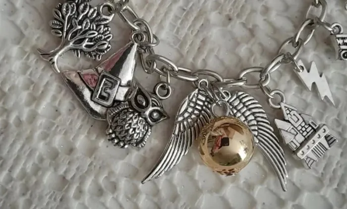 Bracelet avec breloques, Harry Potter,couleur argenté - photo numéro 2