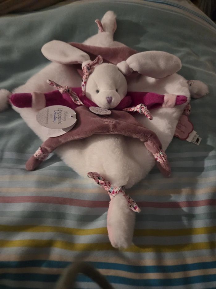 Doudou et compagnie lapin cerise - photo numéro 2