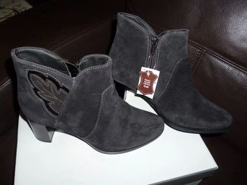 superbes chaussures/ boots taille 38 - Neuf emballées