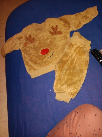 Ensemble Neuf sans étiquette 2 6 mois tout doux