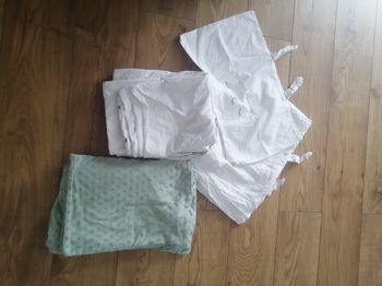 Lot de draps housses et 3 parures de lit