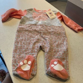 Joli pyjamas motif chat