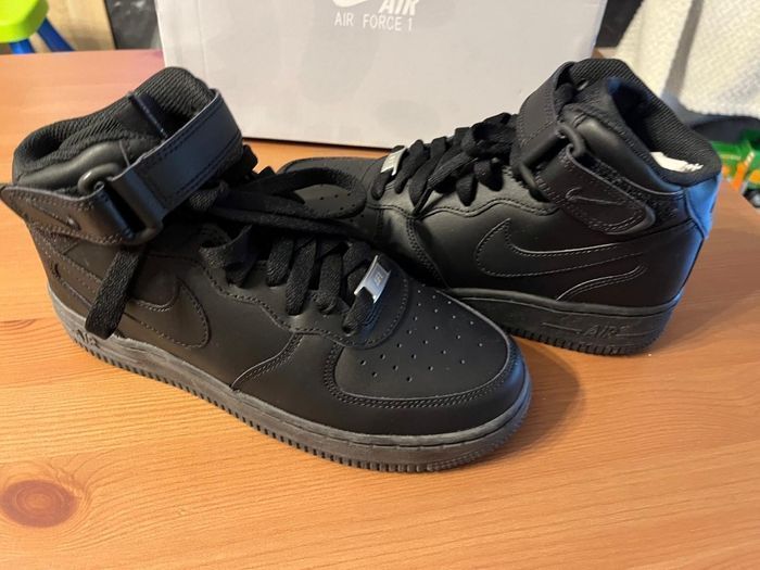 (Neuves non portées) 🏷🥰😍 superbes  baskets NIKE  AIR FORCE ONE Pointure 37.5 unisex 😍🥰 - photo numéro 6