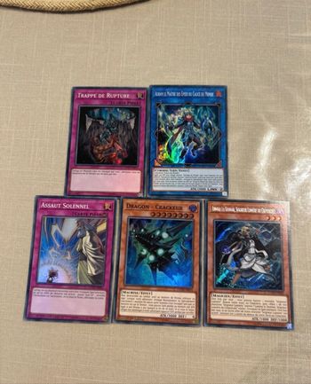 5 cartes Yu-Gi-Oh!