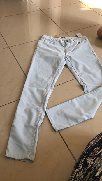 Neuf avec étiquettes