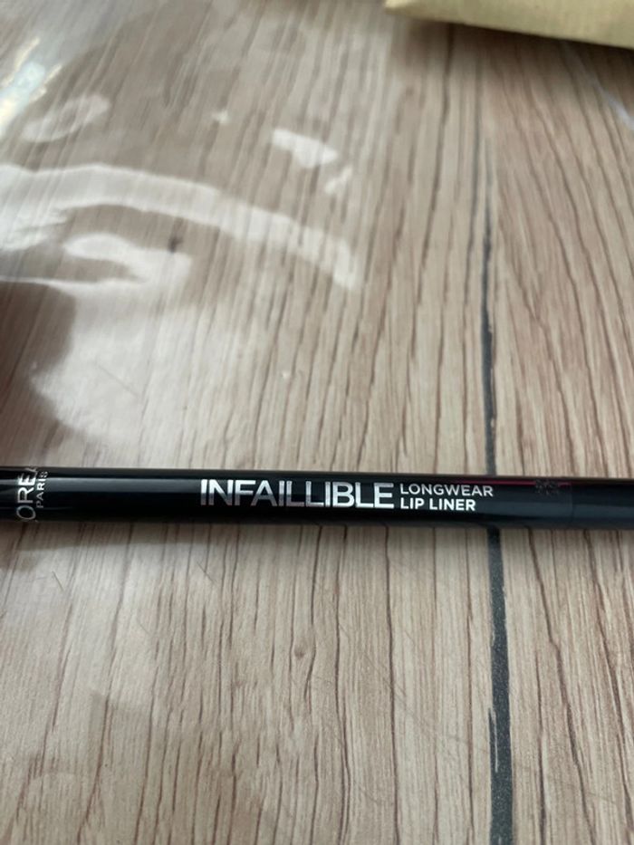 4. Crayons. Maquillage. N°16 - photo numéro 6