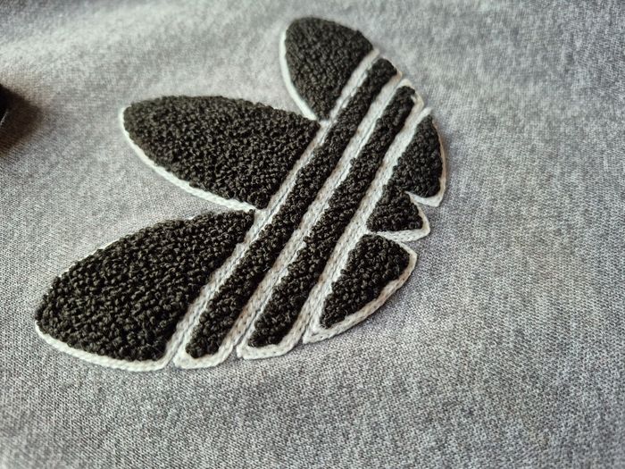 Veste a zip adidas - grise - style vintage- taille S - bon état. - photo numéro 2