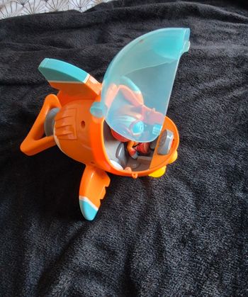 Avion top wing
