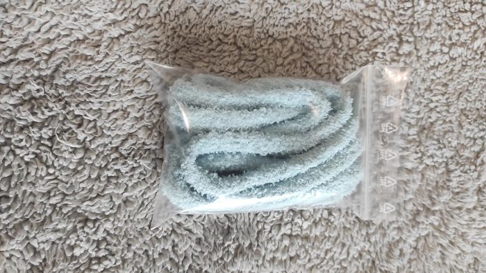 💙 Lacets fluffy bleu – 120 cm (effet peluche streetwear) - photo numéro 3