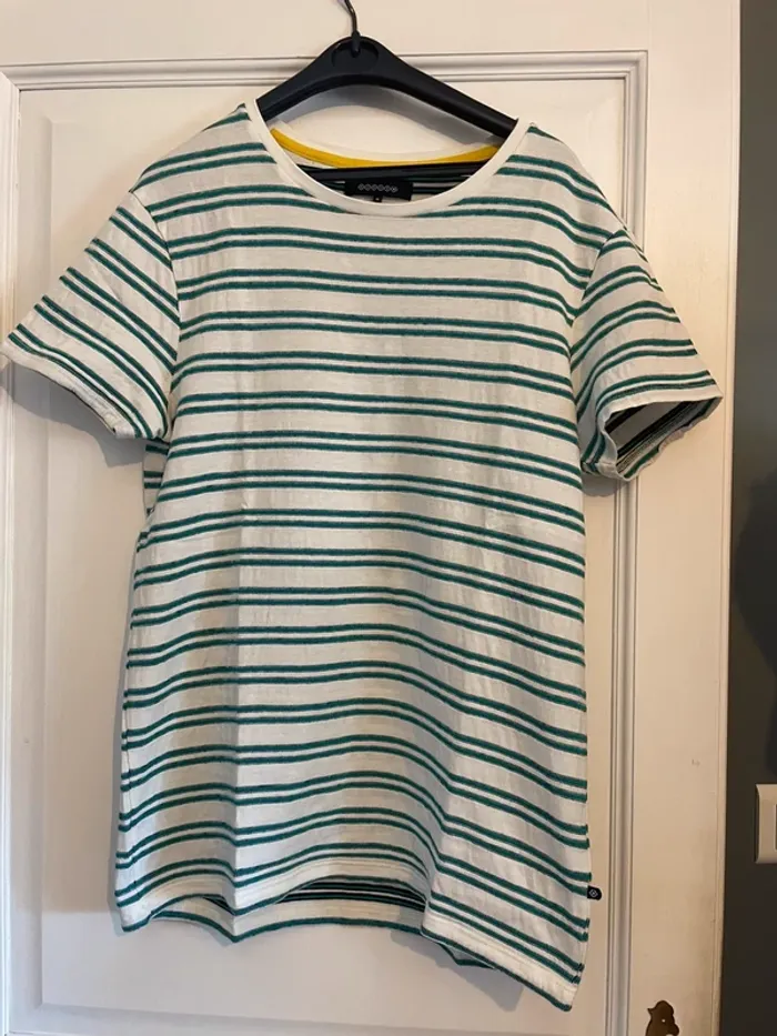 Tee shirt