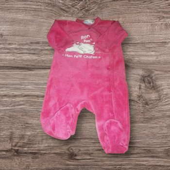 Lot 2 pyjamas prend ton pouce 1 mois fille