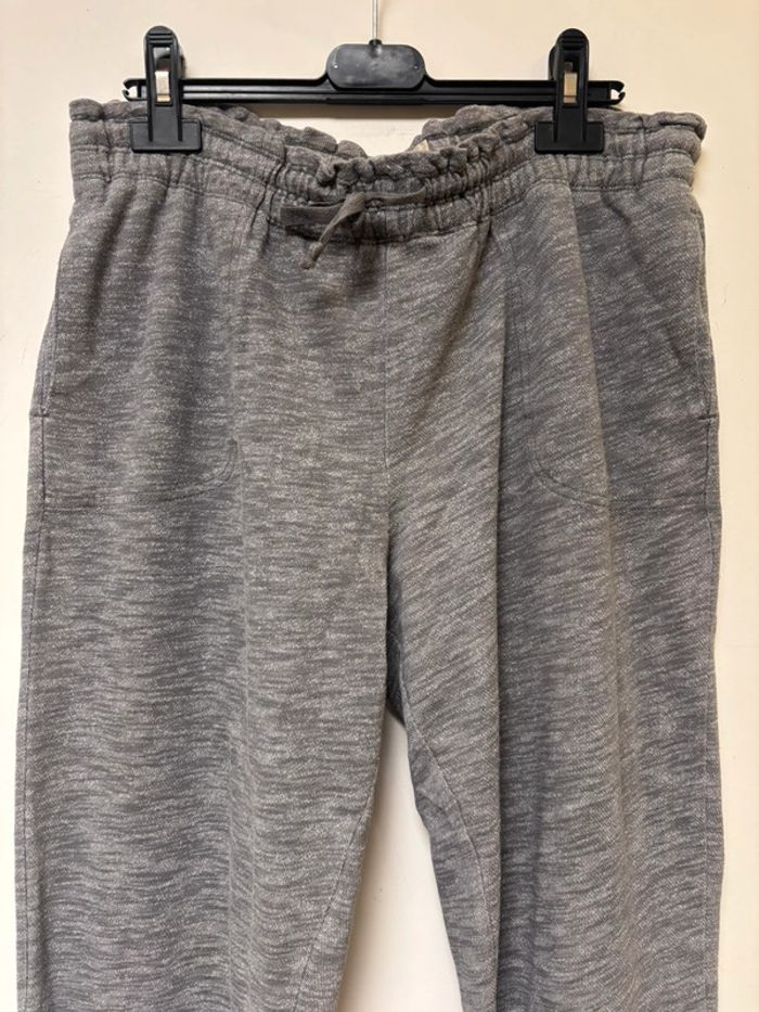 Pantalon gris confortable Hollister taille 38 - photo numéro 2