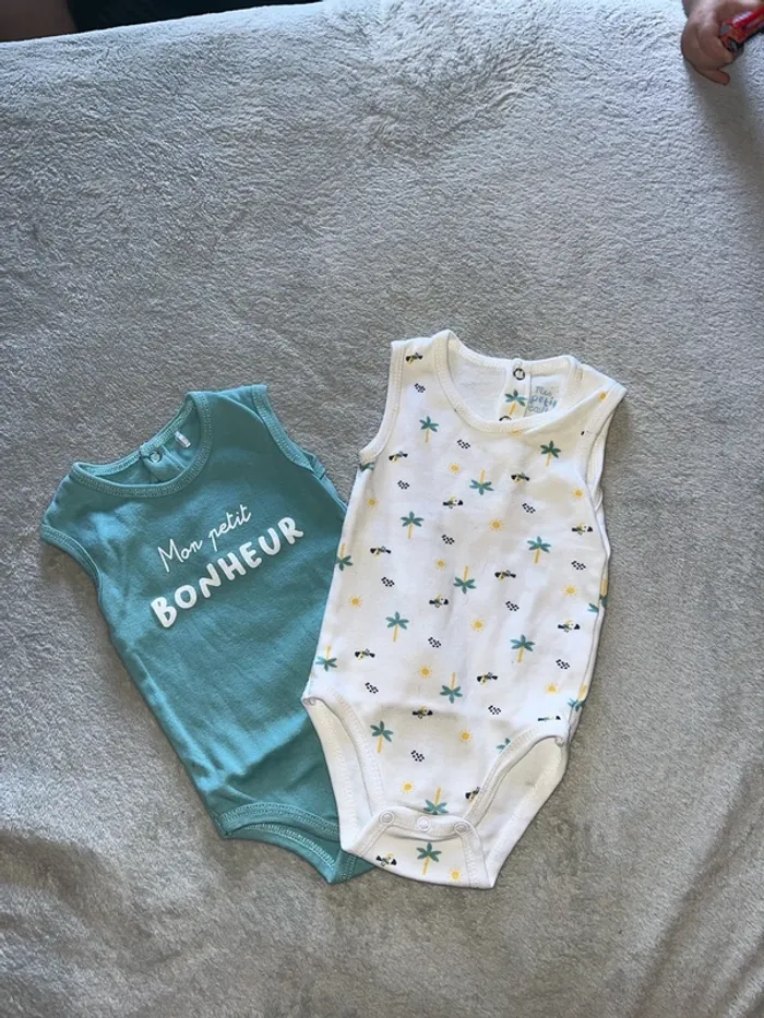 Lot 2 body sans manches