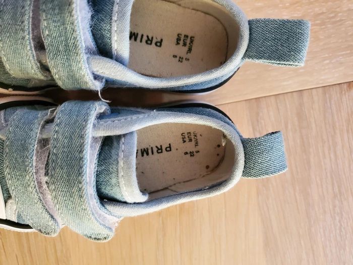 Baskets a scratch primark Taille 22 - photo numéro 5