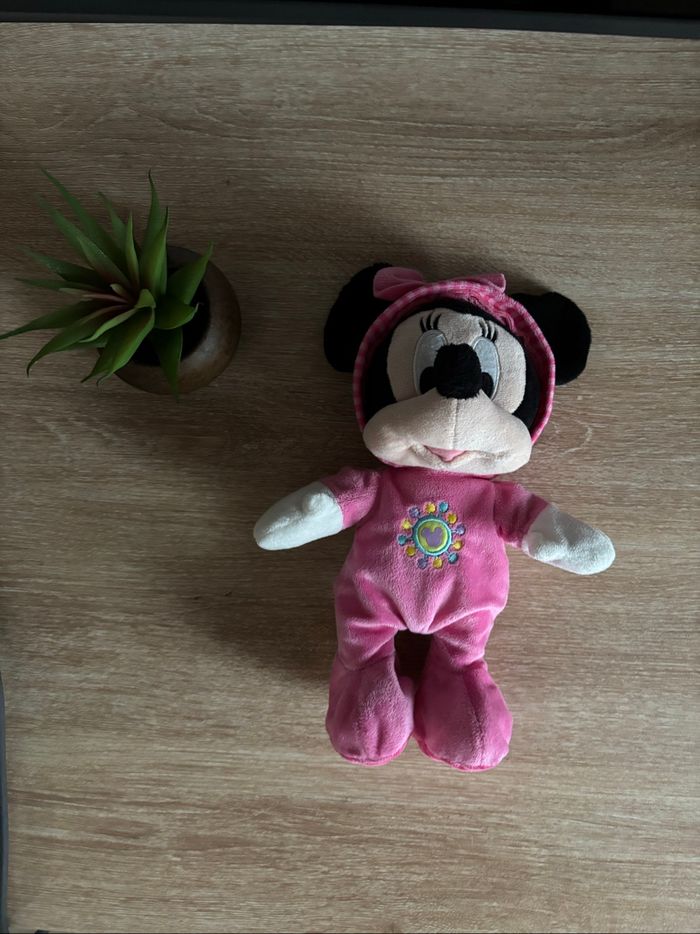 Peluche Minnie de taille moyenne rose capuche pyjama - photo numéro 2