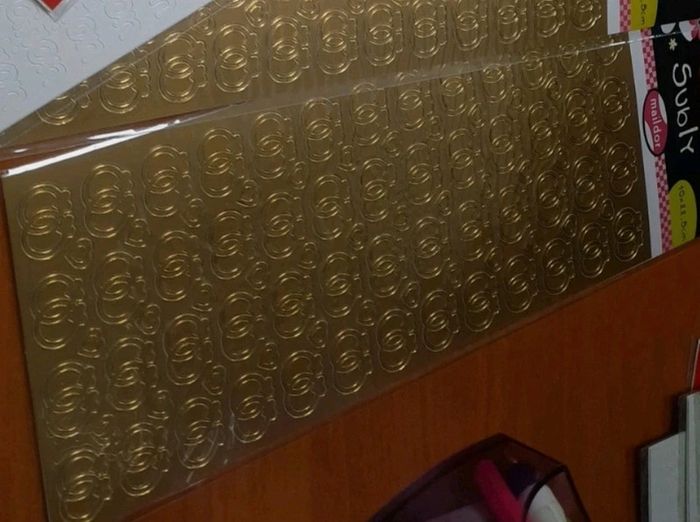 1 feuille d'autocollant bague or