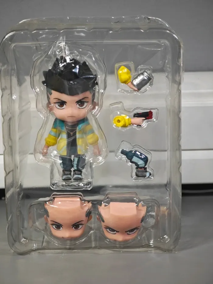 Figurine CyberPunk Edgerunners : David 10cm neuve avec boîte - photo numéro 8