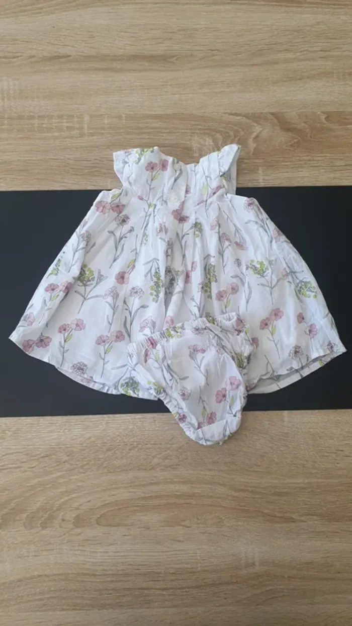 Robe avec culotte - photo numéro 2