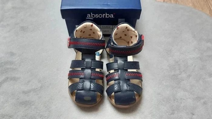 Sandales / nu-pieds absorba bleu marine pointure 22 en très bon état - photo numéro 2