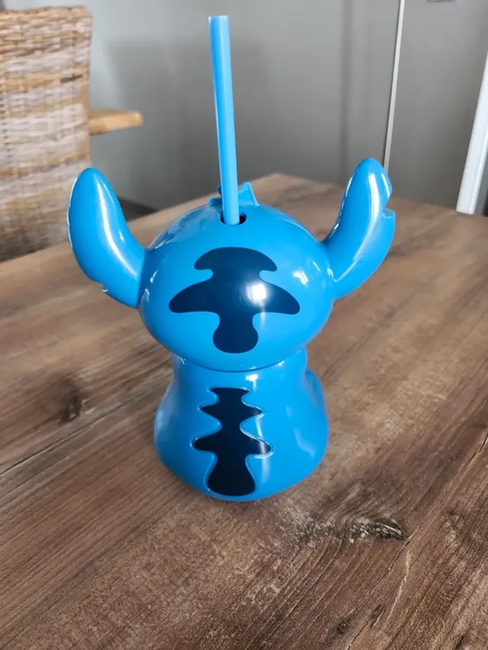 Verre avec paille forme de Stitch disney en très bon état - photo numéro 2