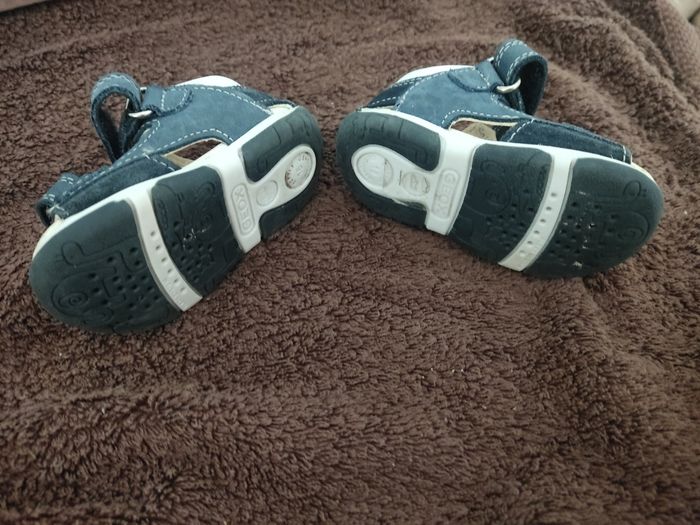 Sandales Geox taille 19 - photo numéro 2
