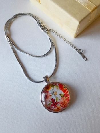 Collier fleuri
