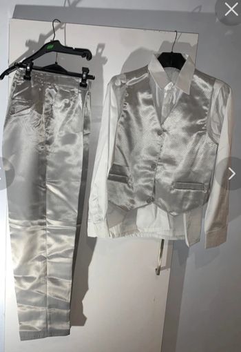 Ensemble costard 12 ans , pantalon chemise veston sans manches cravate