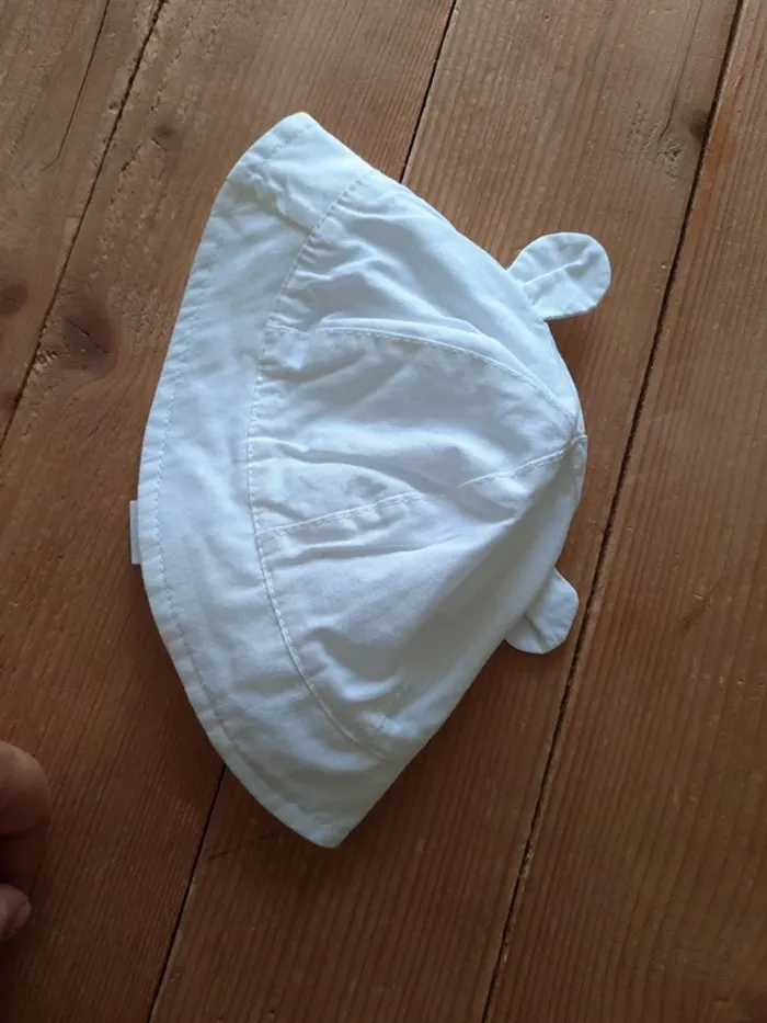 Chapeau blanc ourson - photo numéro 3