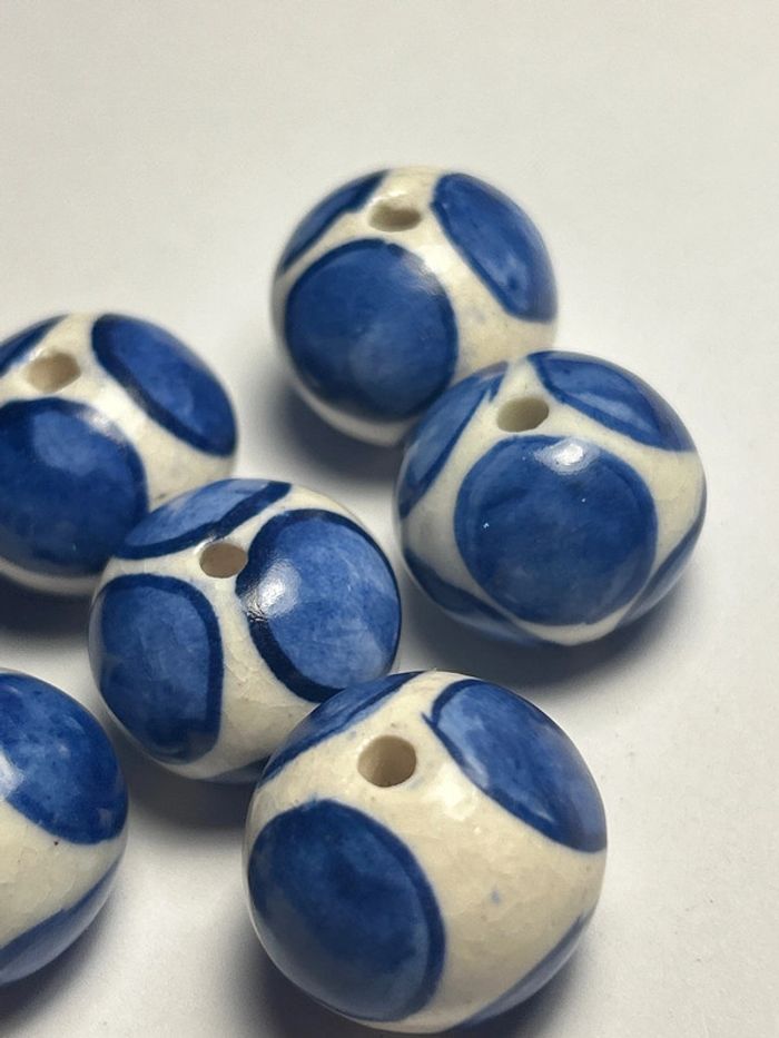 A564, 6 grosses perles en céramique env 20mm - photo numéro 3